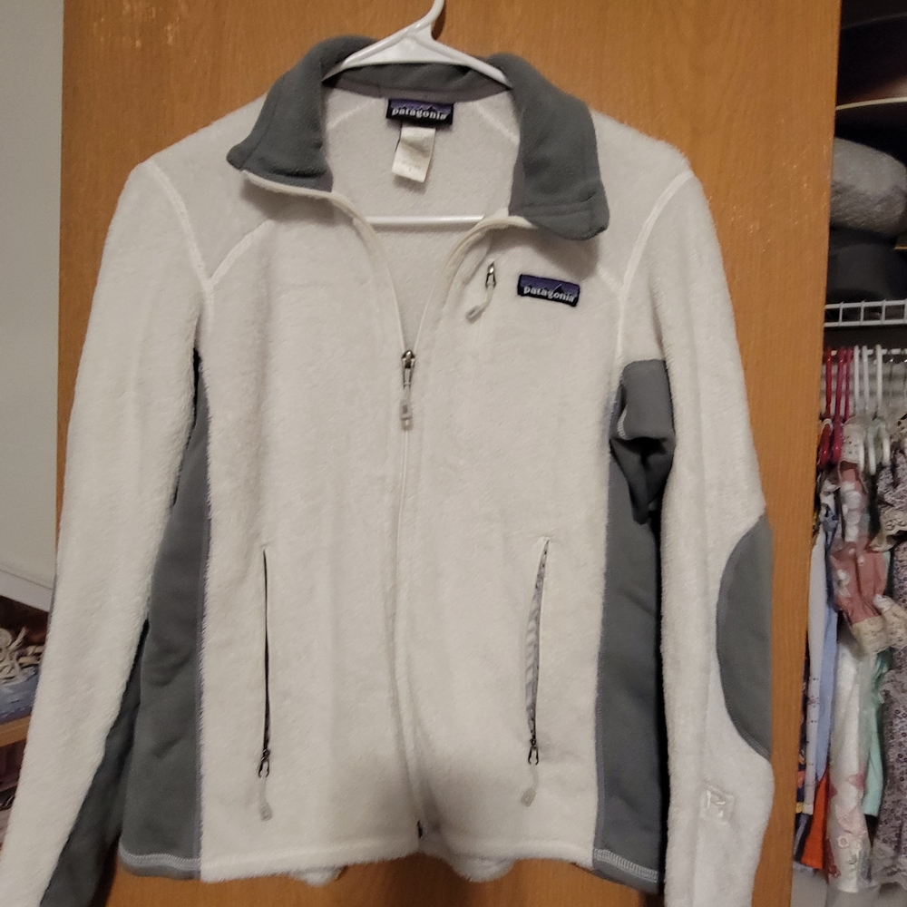 Patagonia White and Gray Ski Jacket with Stand-Up Collar